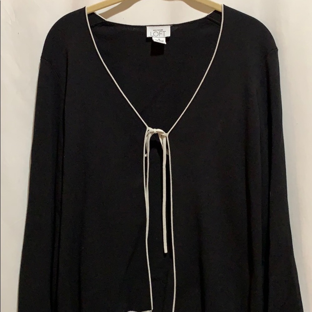 LOFT OPEN FRONT CARDIGAN SZ M BLK/WHITE PIPING/TIE